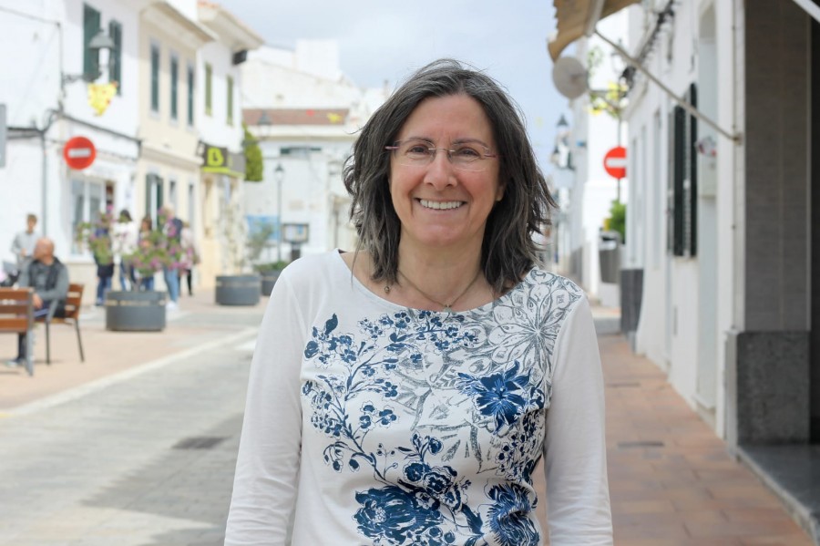 Elena Gonyalons.