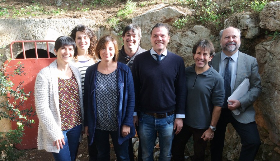 Imatge de les primeres visites a les coves